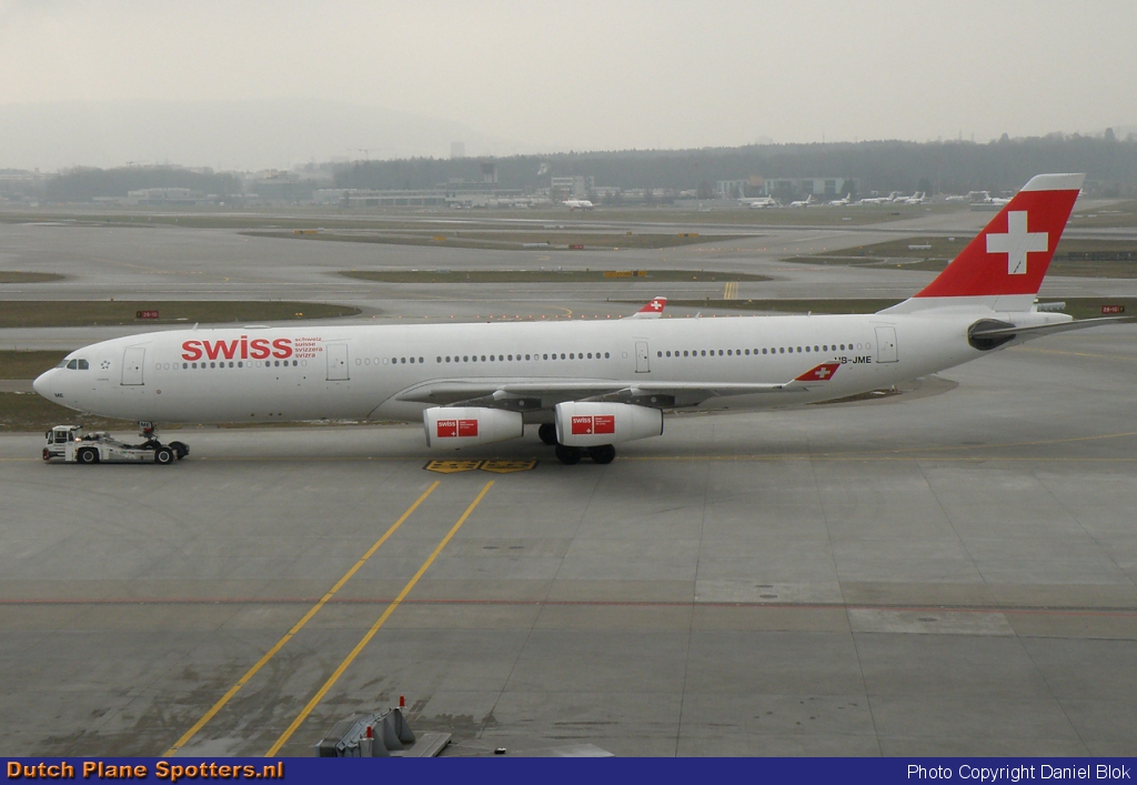 HB-JME Airbus A340-300 Swiss International Air Lines by Daniel Blok