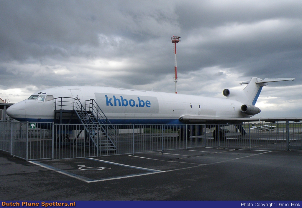 EC-IDQ Boeing 757-200 Katholieke Hogeschool Brugge Oostende (KHBO) by Daniel Blok