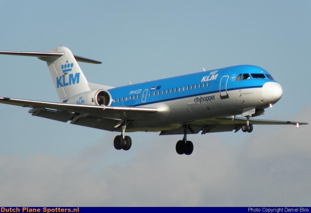 PH-KZD Fokker 70 KLM Cityhopper by Daniel Blok