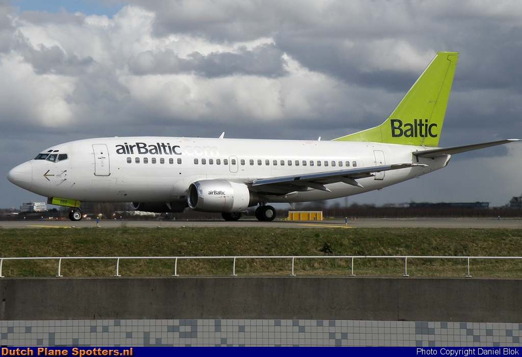 YL-BBD Boeing 737-500 Air Baltic by Daniel Blok