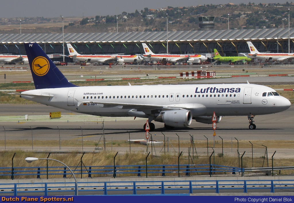D-AIPY Airbus A320 Lufthansa by Daniel Blok