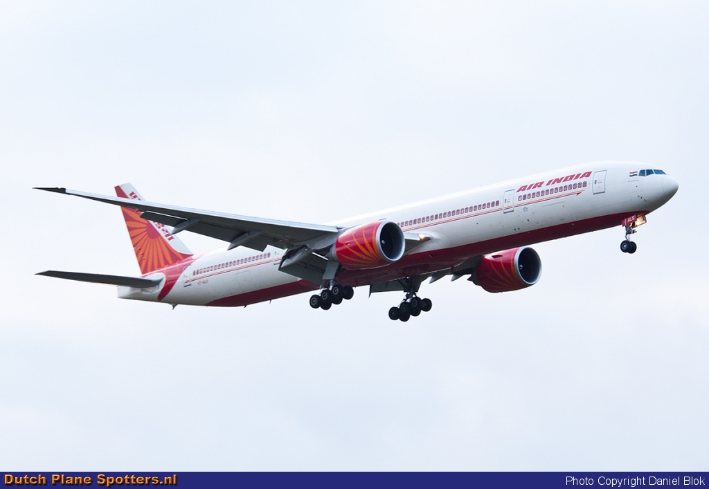 VT-ALS Boeing 777-300 Air India by Daniel Blok