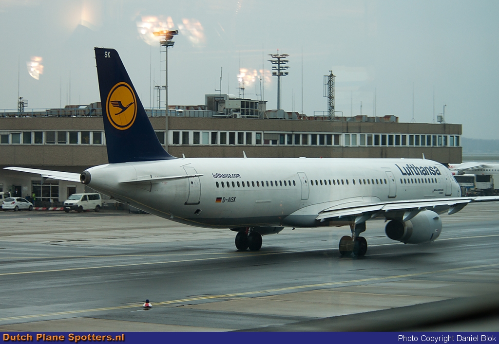 D-AISK Airbus A321 Lufthansa by Daniel Blok