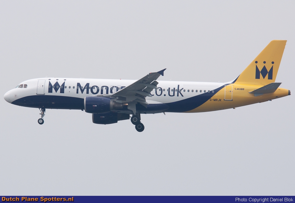 G-MRJK Airbus A320 Monarch Airlines by Daniel Blok
