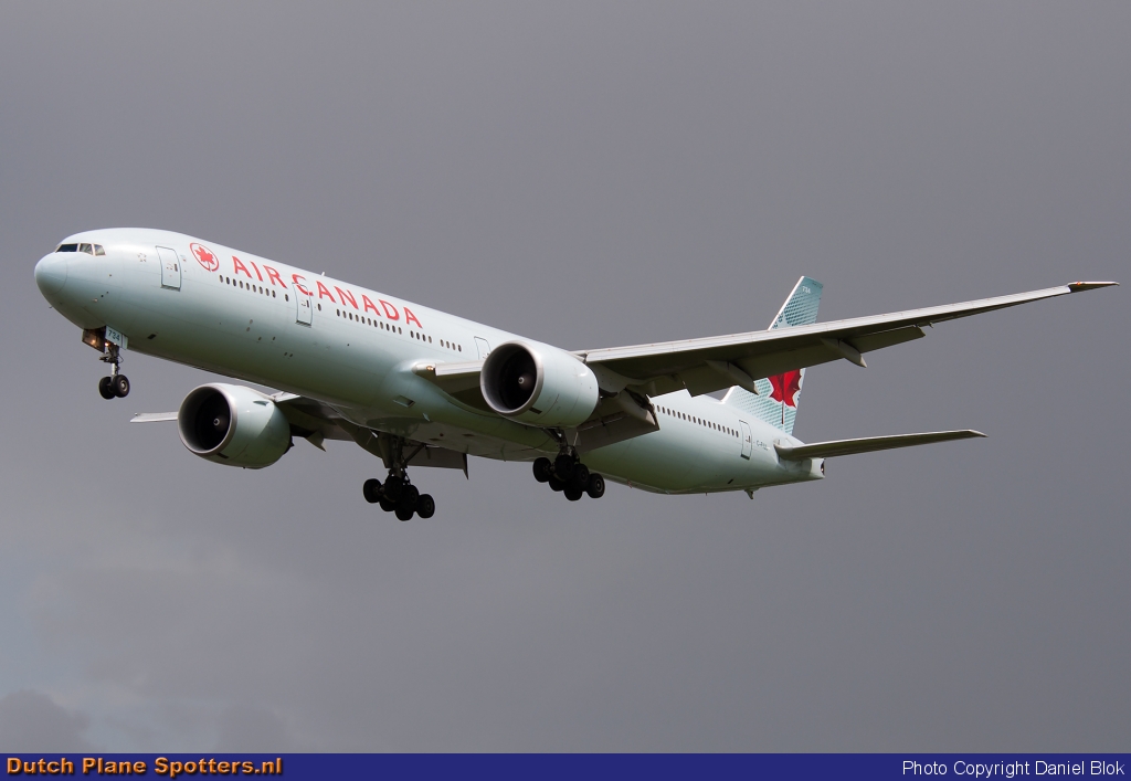 C-FIUL Boeing 777-300 Air Canada by Daniel Blok