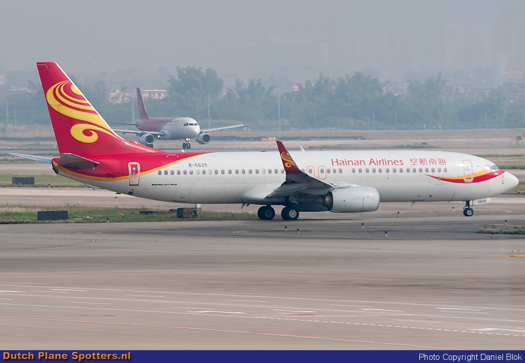 B-5625 Boeing 737-800 Hainan Airlines by Daniel Blok