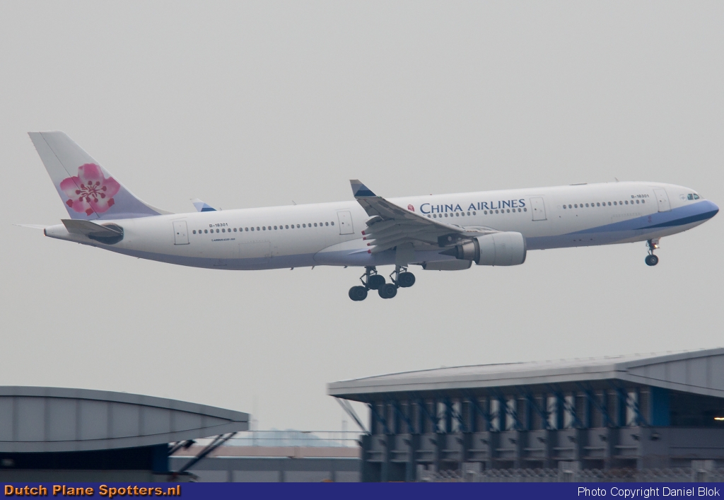B-18301 Airbus A330-300 China Airlines by Daniel Blok