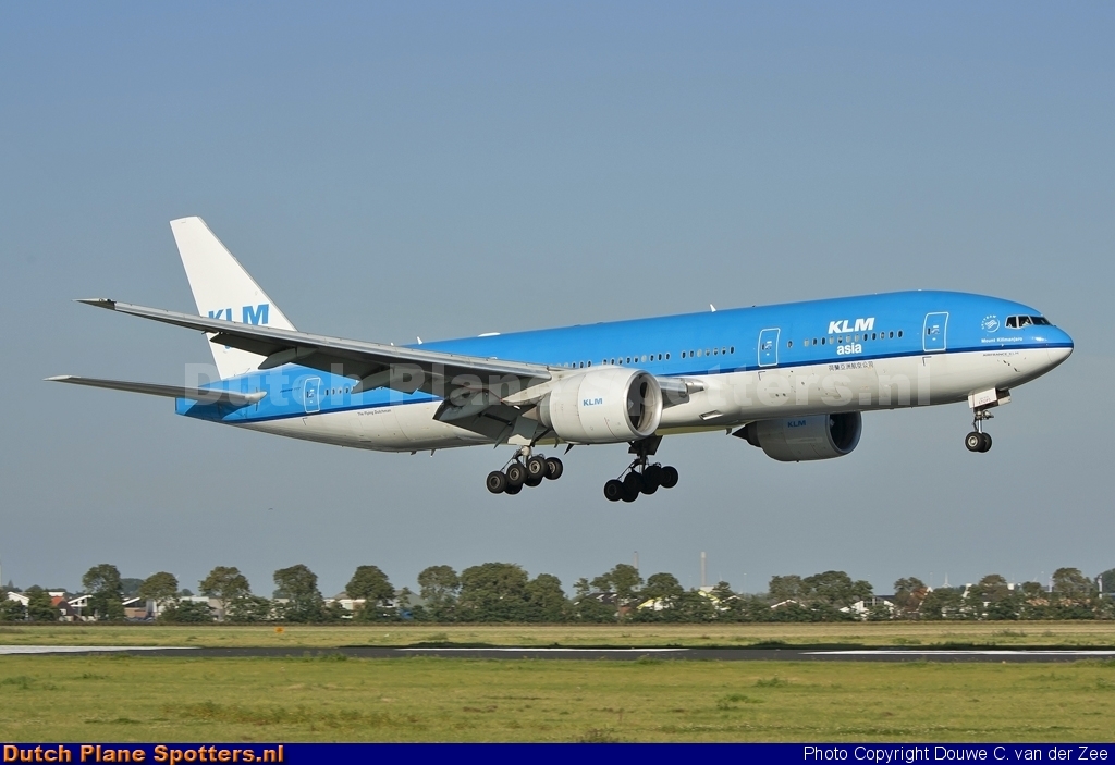 PH-BQK Boeing 777-200 KLM Asia by Douwe C. van der Zee