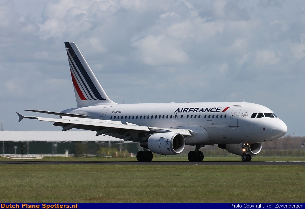 F-GUGF Airbus A318 Air France by Rolf Zevenbergen
