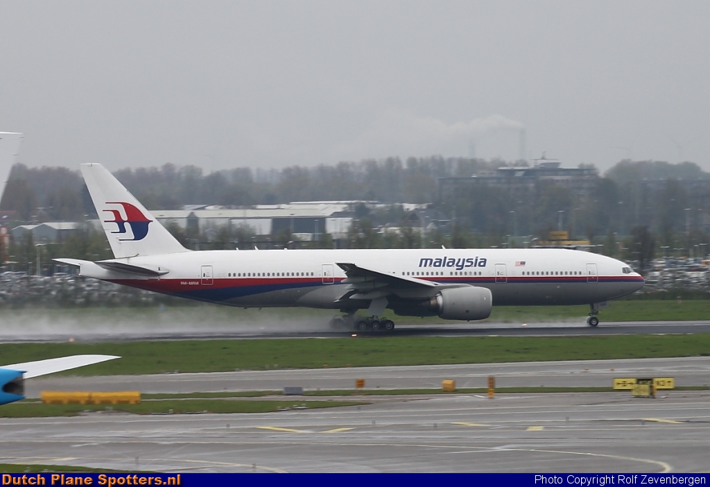 9M-MRM Boeing 777-200 Malaysia Airlines by Rolf Zevenbergen