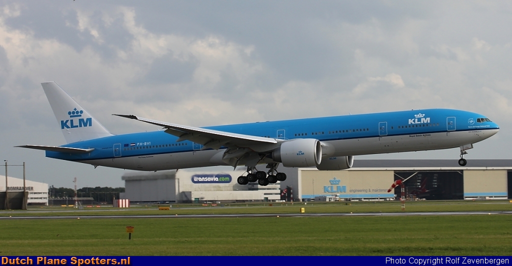 PH-BVI Boeing 777-300 KLM Royal Dutch Airlines by Rolf Zevenbergen