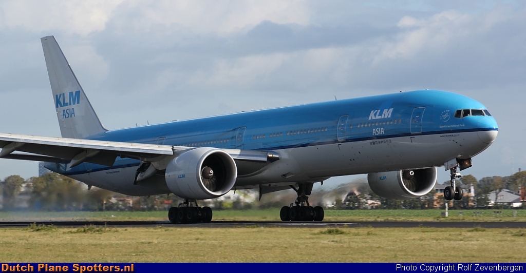 PH-BVB Boeing 777-300 KLM Asia by Rolf Zevenbergen