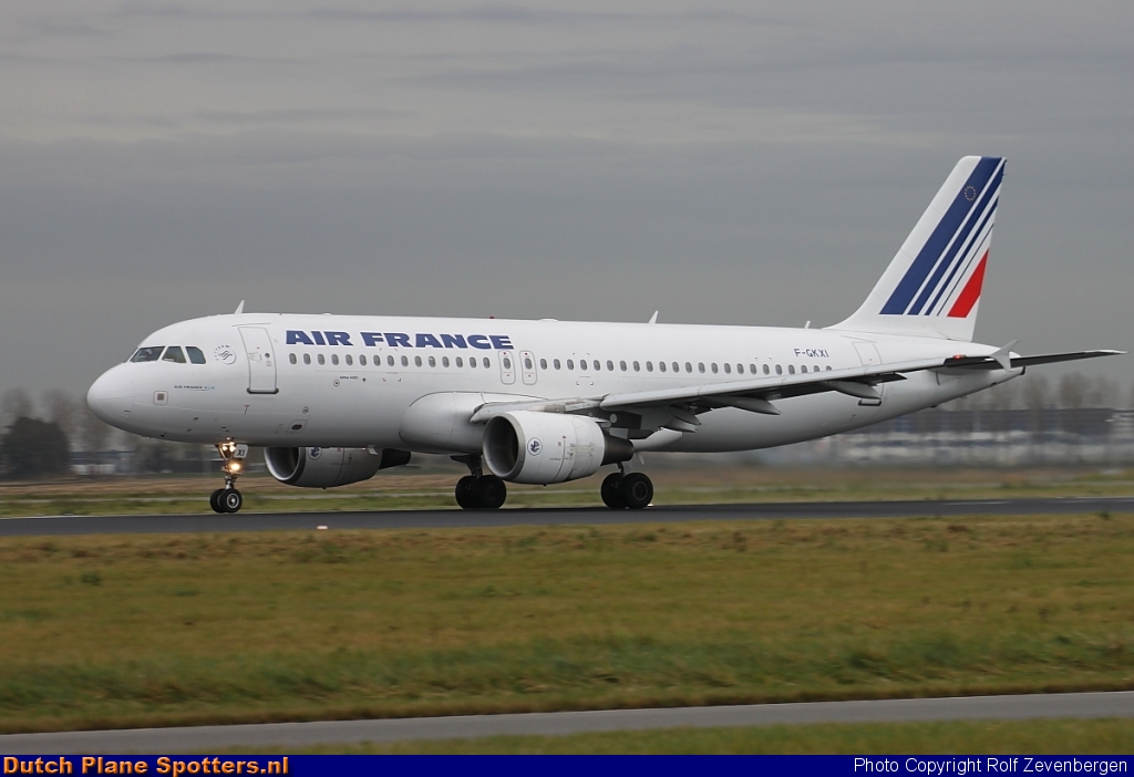 F-GKXI Airbus A320 Air France by Rolf Zevenbergen