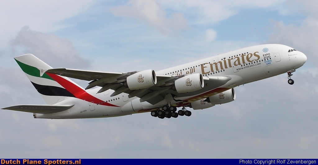 A6-EED Airbus A380-800 Emirates by Rolf Zevenbergen