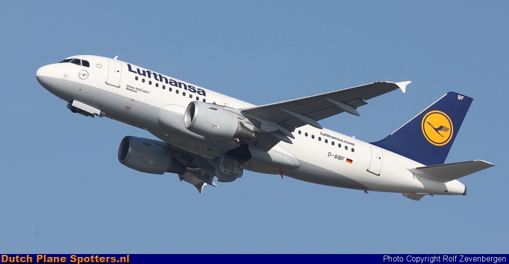 D-AIBF Airbus A319 Lufthansa by Rolf Zevenbergen