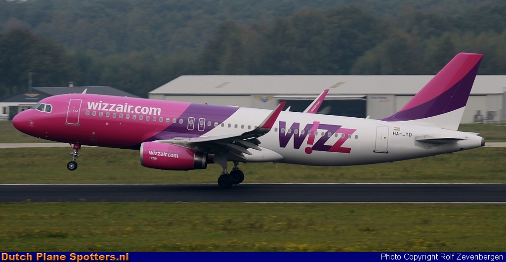 HA-LYD Airbus A320 Wizz Air by Rolf Zevenbergen