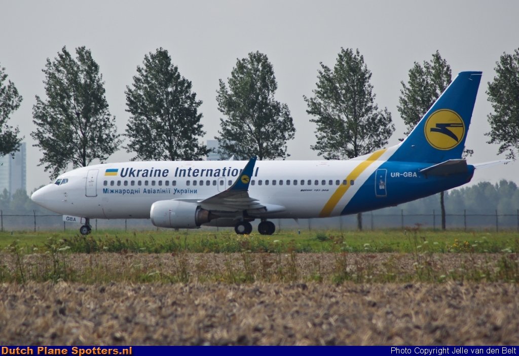 UR-GBA Boeing 737-300 Ukraine International Airlines by Jelle van den Belt