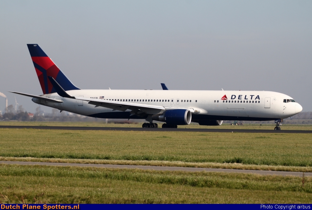 N1607B Boeing 767-300 Delta Airlines by airbus