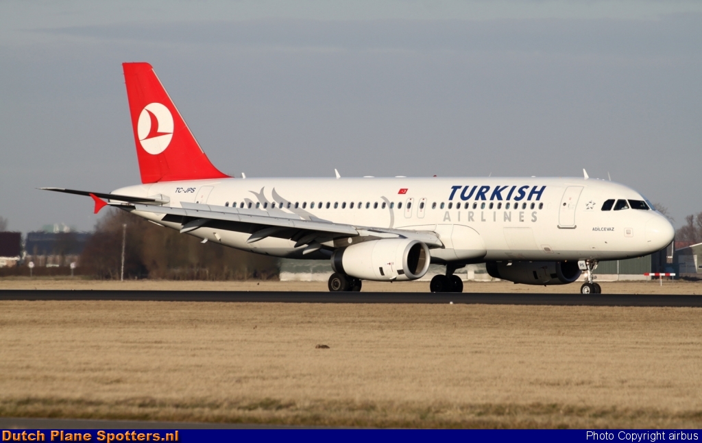 TC-JPS Airbus A320 Turkish Airlines by airbus