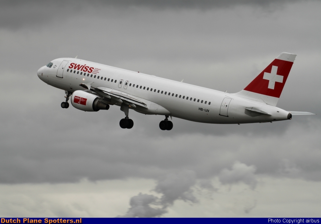 HB-IJV Airbus A320 Swiss International Air Lines by airbus