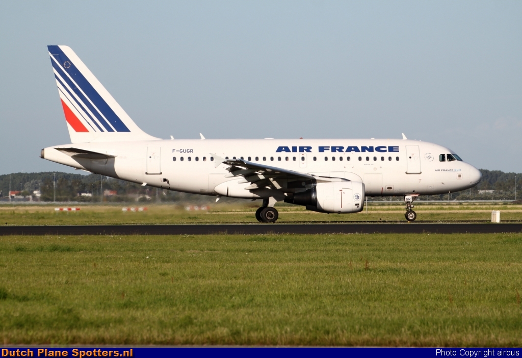 F-GUGR Airbus A318 Air France by airbus