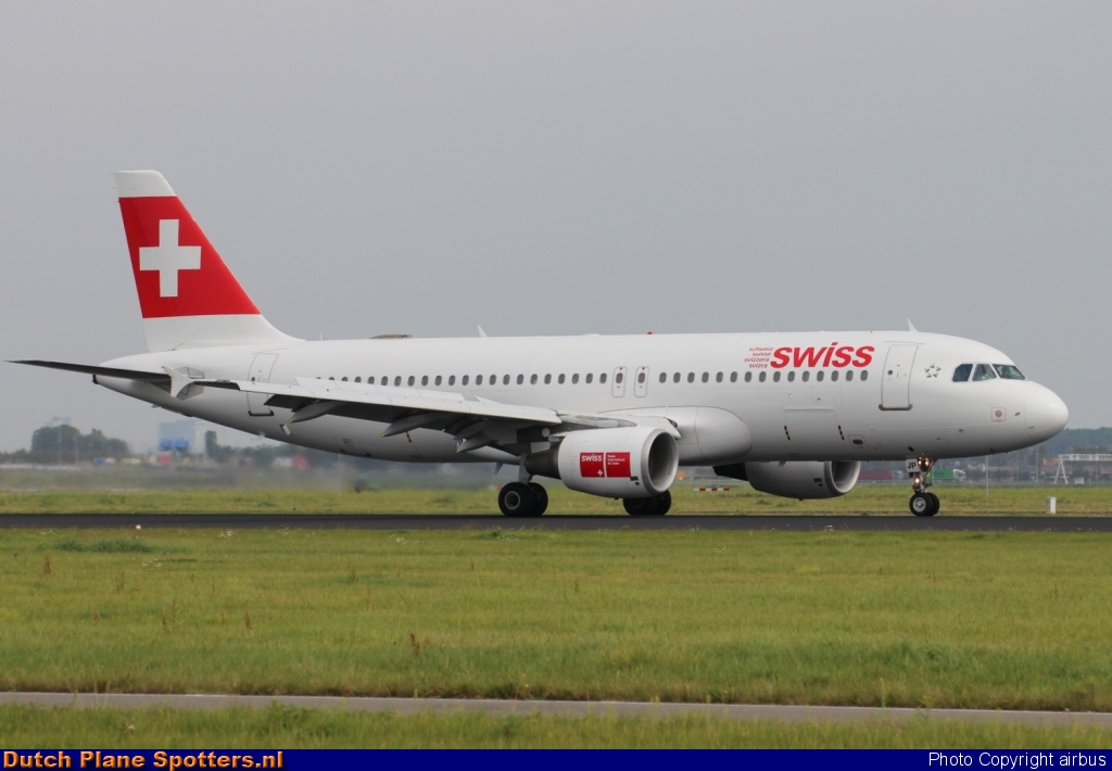 HB-IJP Airbus A320 Swiss International Air Lines by airbus