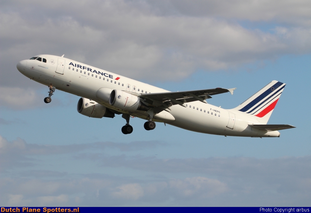 F-HEPC Airbus A320 Air France by airbus