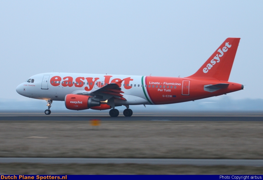 G-EZIW Airbus A319 easyJet by airbus