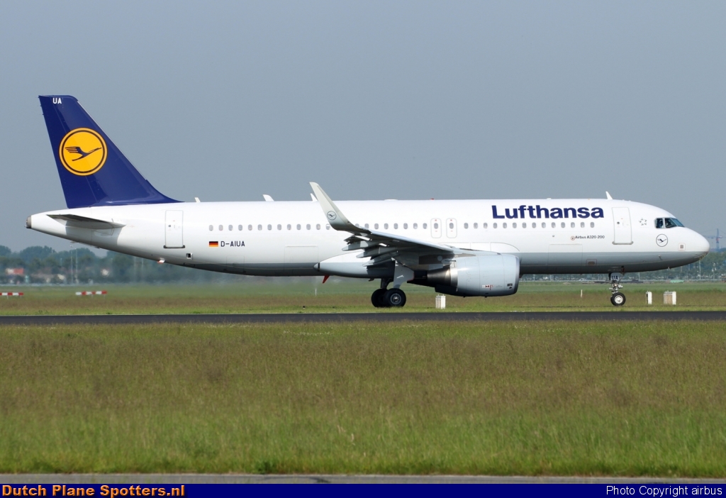 D-AIUA Airbus A320 Lufthansa by airbus