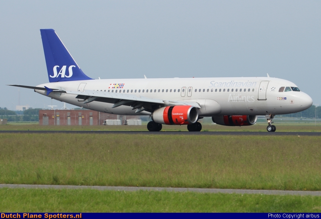 OY-KAU Airbus A320 SAS Scandinavian Airlines by airbus