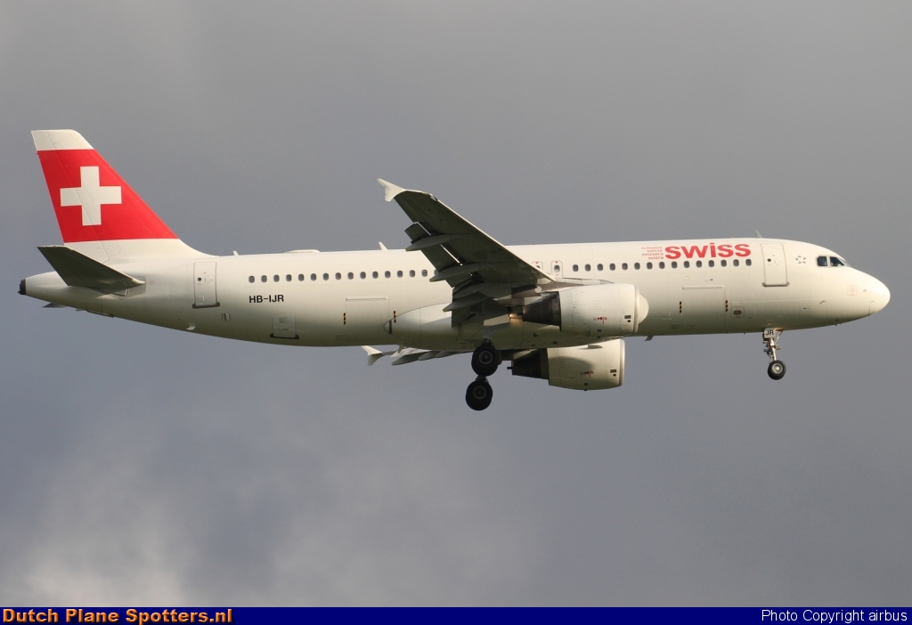 HB-IJR Airbus A320 Swiss International Air Lines by airbus