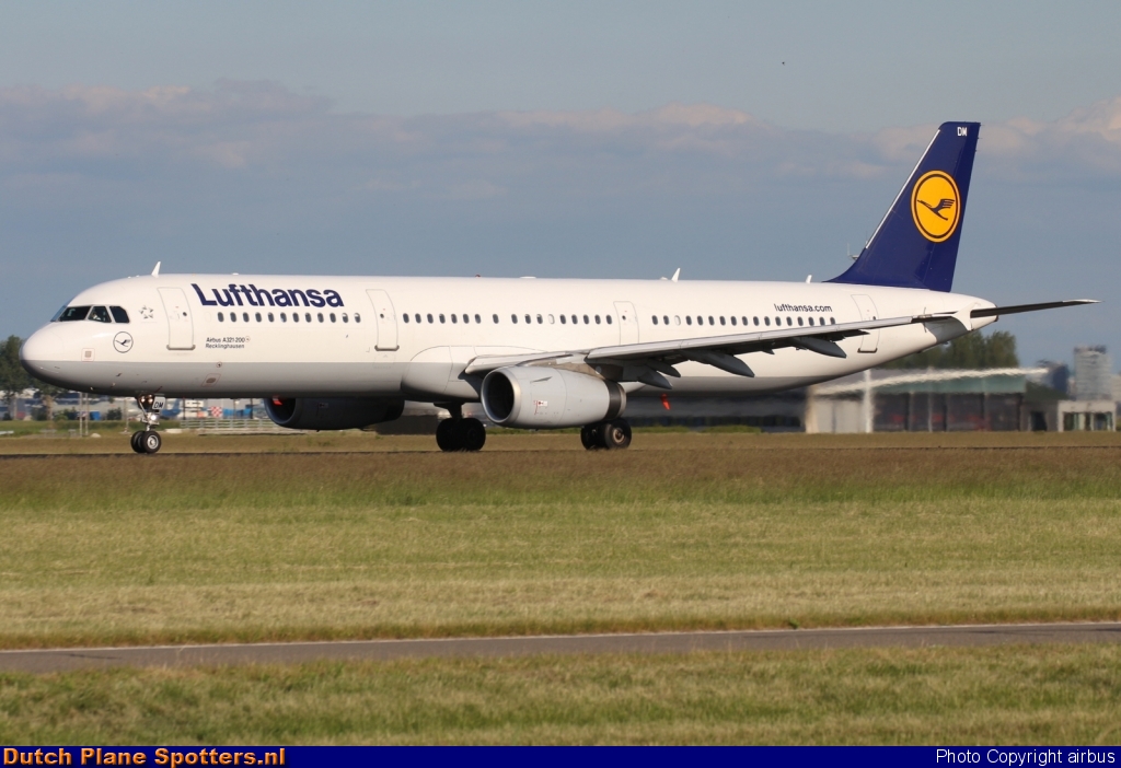 D-AIDM Airbus A321 Lufthansa by airbus