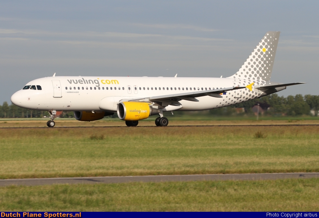 EC-MBD Airbus A320 Vueling.com by airbus