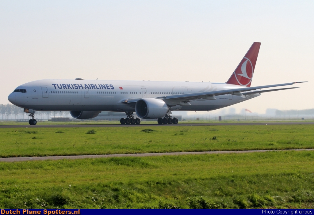 TC-JJT Boeing 777-300 Turkish Airlines by airbus