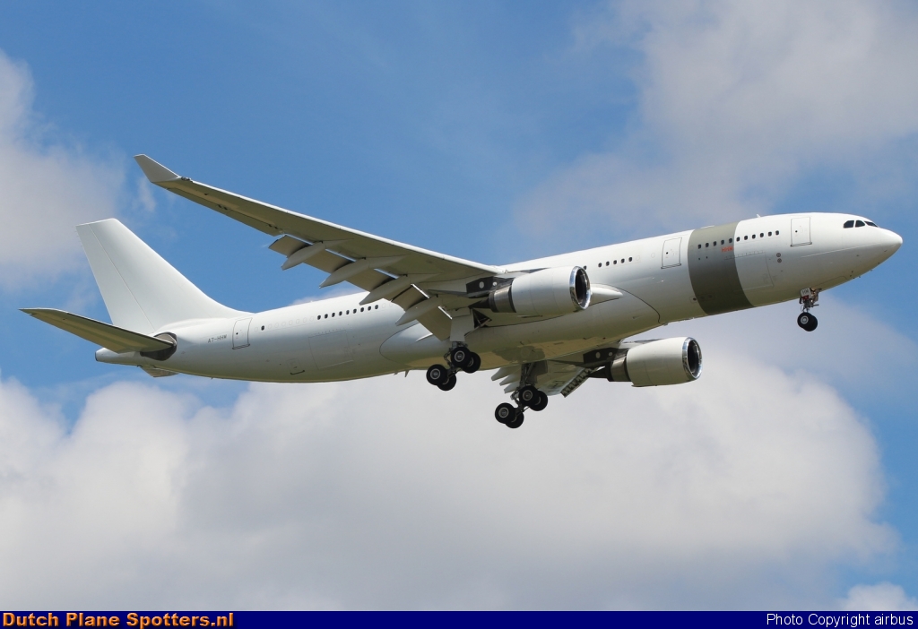 A7-HHM Airbus A330-200 Qatar Amiri Flight by airbus