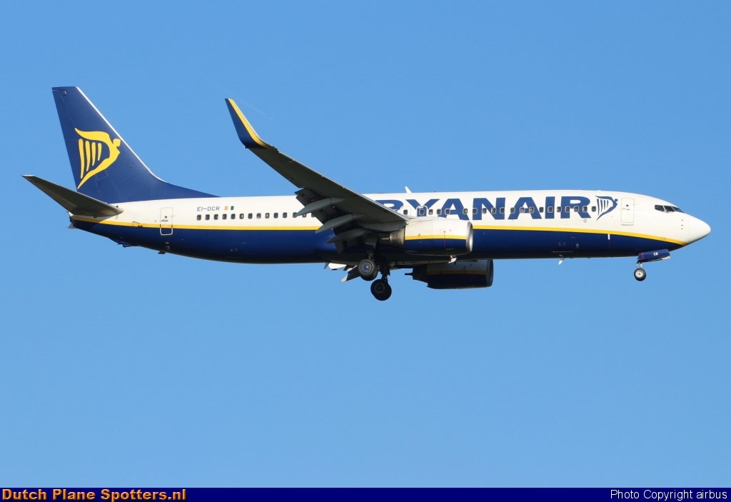 EI-DCR Boeing 737-800 Ryanair by airbus