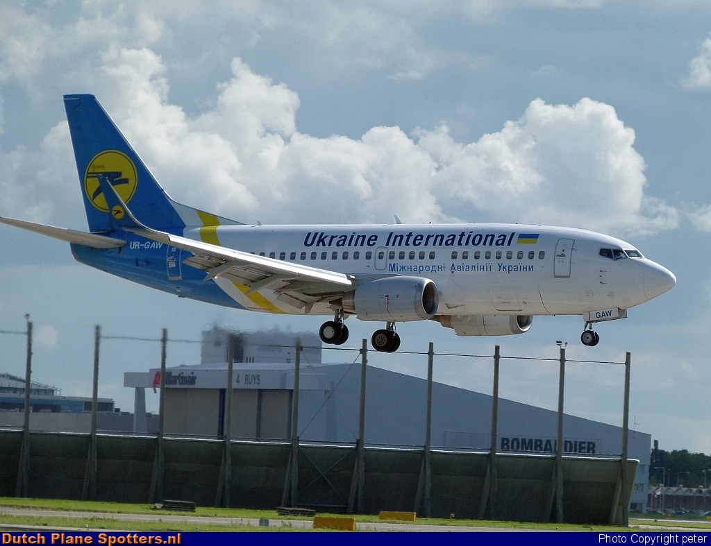 UR-GAW Boeing 737-500 Ukraine International Airlines by peter