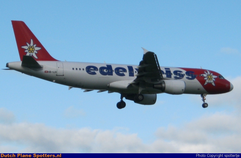 HB-IJV Airbus A320 Edelweiss Air by spottertje