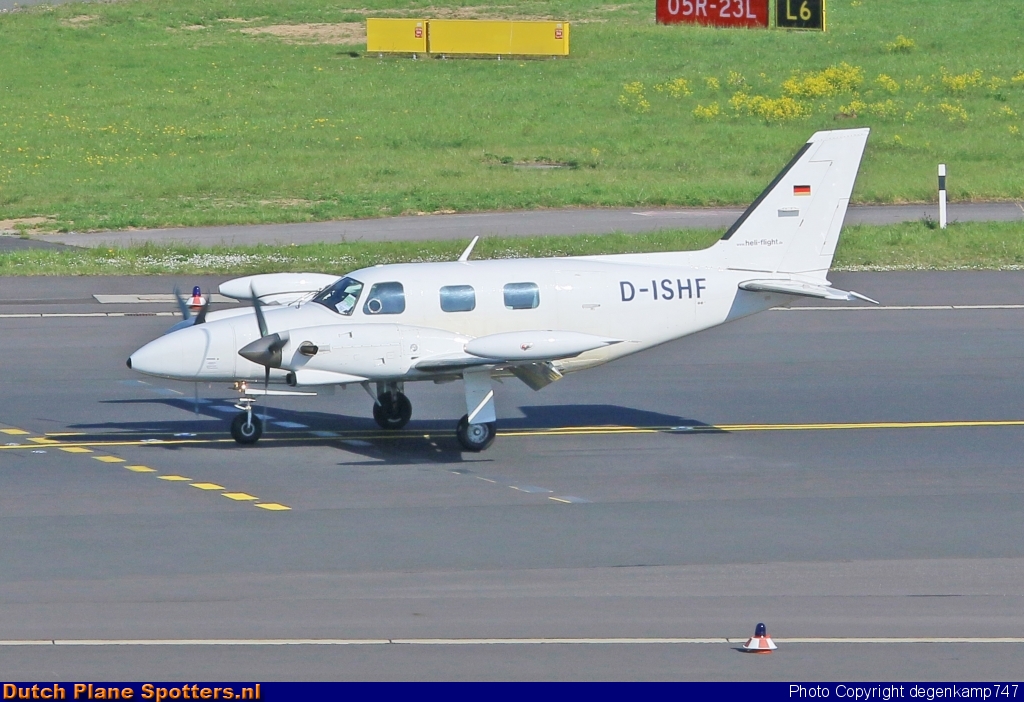 D-ISHF Piper PA-31 Cheyenne I Heli-Flight by Herman Degenkamp