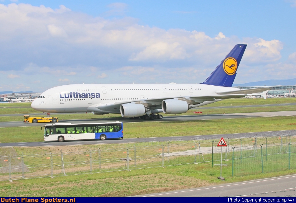 D-AIML Airbus A380-800 Lufthansa by Herman Degenkamp