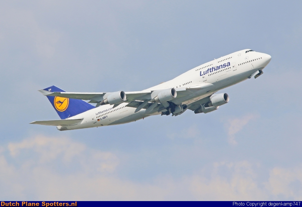 D-ABVY Boeing 747-400 Lufthansa by Herman Degenkamp