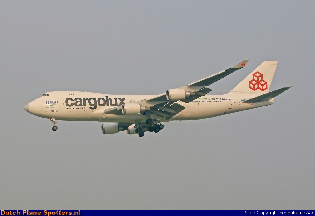 LX-ECV Boeing 747-400 Cargolux by Herman Degenkamp