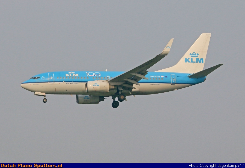 PH-BGM Boeing 737-700 KLM Royal Dutch Airlines by Herman Degenkamp