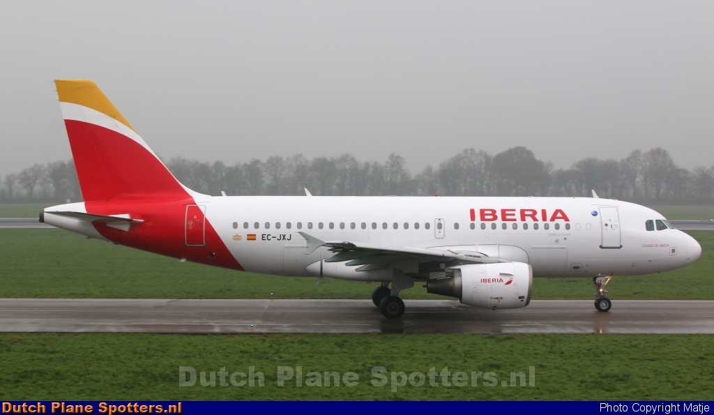 EC-JXJ Airbus A319 Iberia by Matje