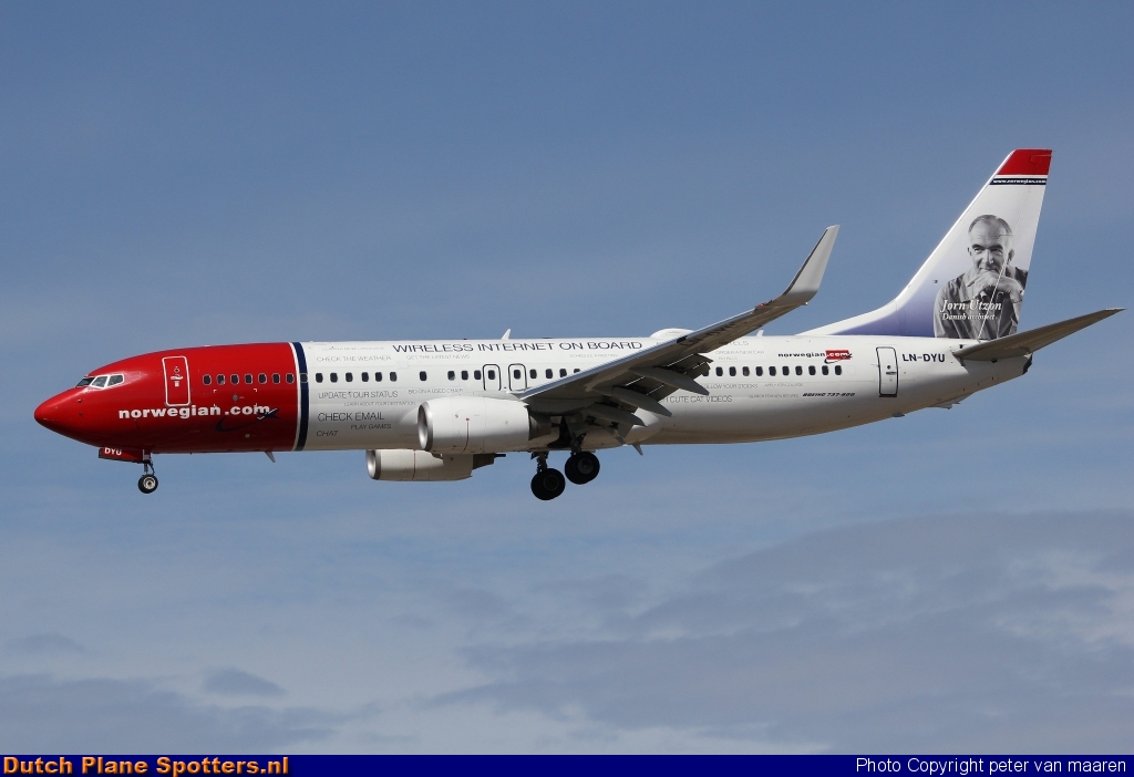 LN-DYU Boeing 737-800 Norwegian Air Shuttle by peter van maaren