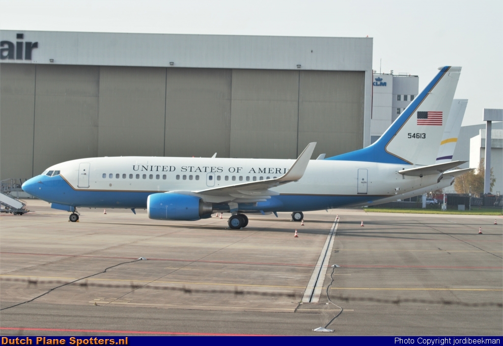05-4613 Boeing 737-700 (C-40) MIL - US Air Force by jordibeekman