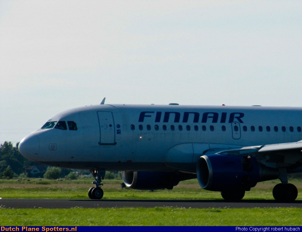 OH-LVD Airbus A319 Finnair by Robert hubach