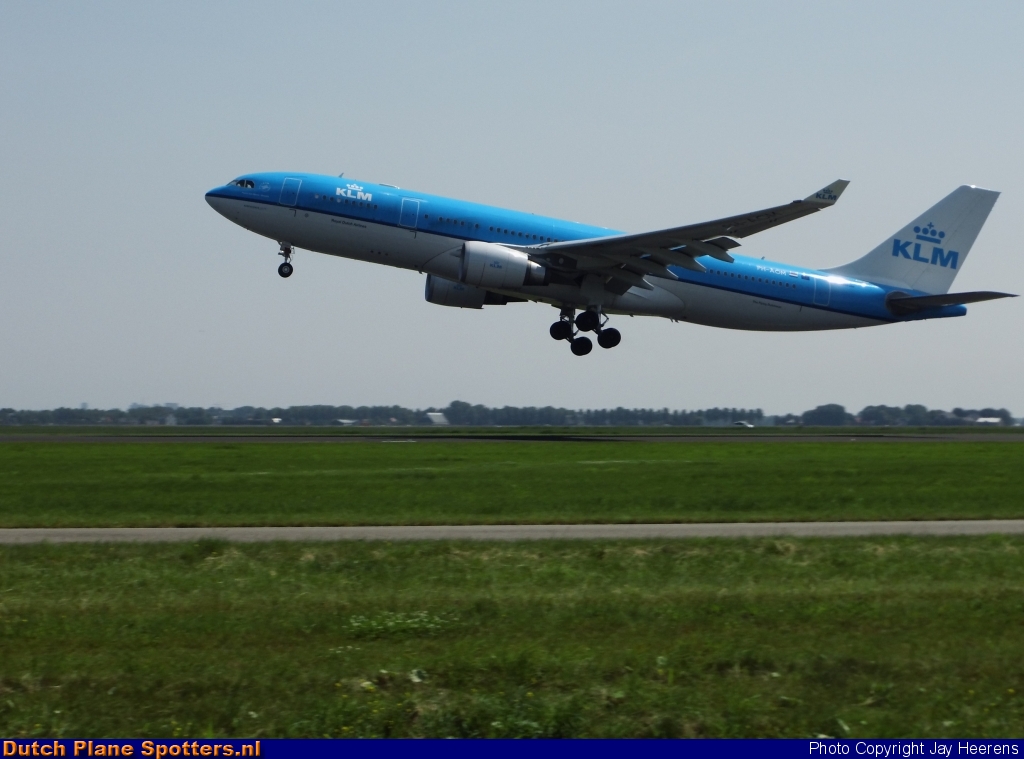 PH-AOM Airbus A330-200 KLM Royal Dutch Airlines by Jay Heerens