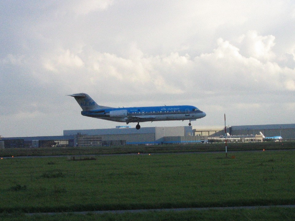  Fokker 70 KLM Cityhopper by Ramon Pouw