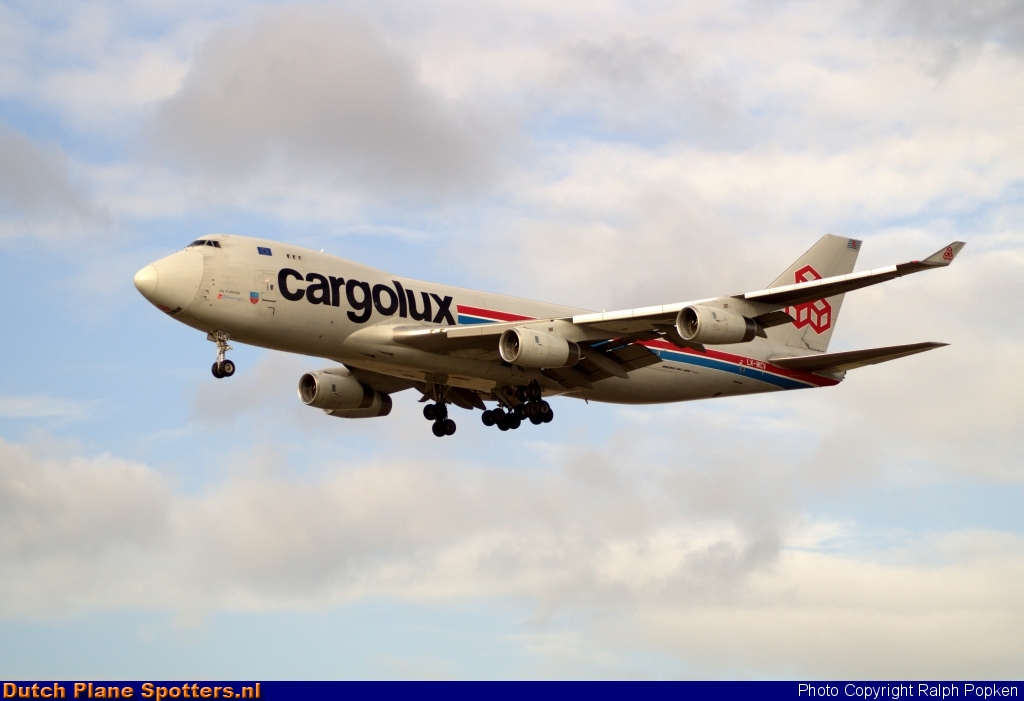 LX-WCV Boeing 747-400 Cargolux by Ralph Popken